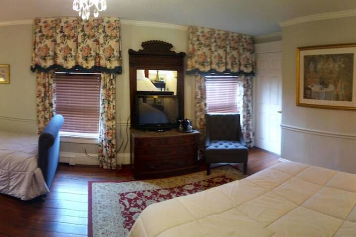 Hotel Interior 60 of 183