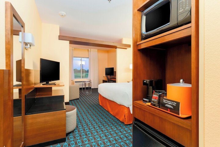 Room 13 of 27