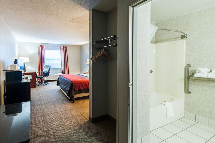 Room 15 of 23