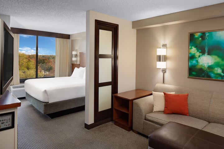 Room 10 of 41