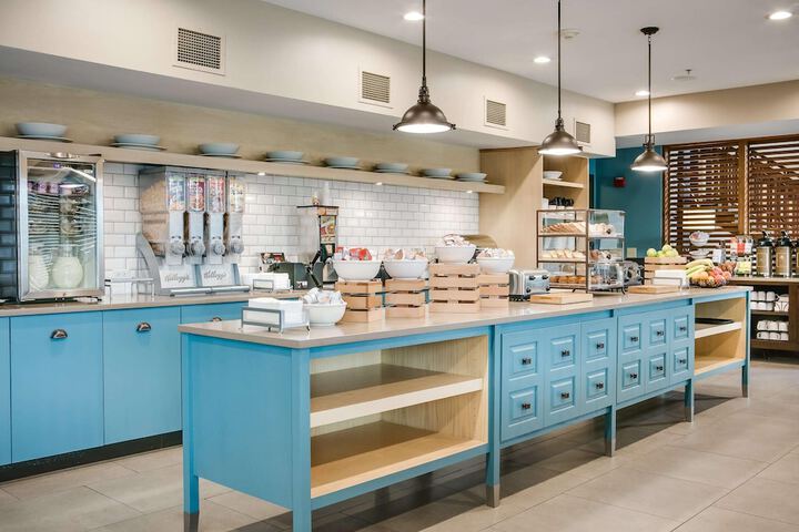 Country Inn & Suites by Radisson Middleton - Madison West