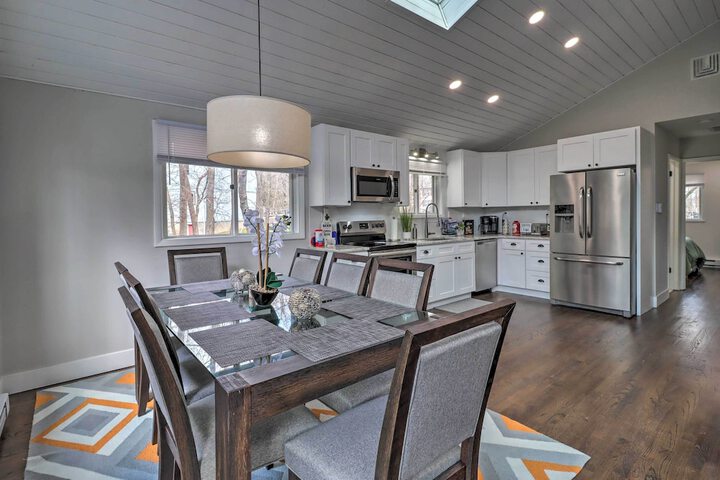 6 Mi to Camelback Slopes! Home w / Game Room
