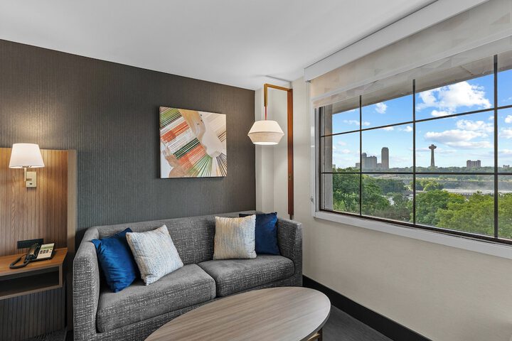 Room 52 of 129