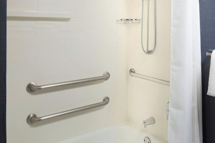 Room 12 of 24