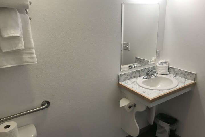 Room 19 of 39