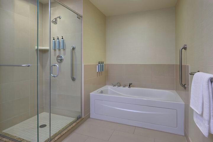 Courtyard by Marriott Calgary Airport