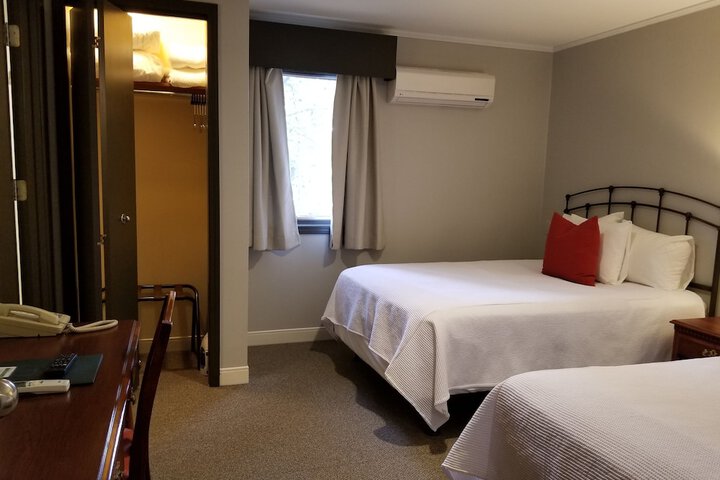 Room 26 of 48