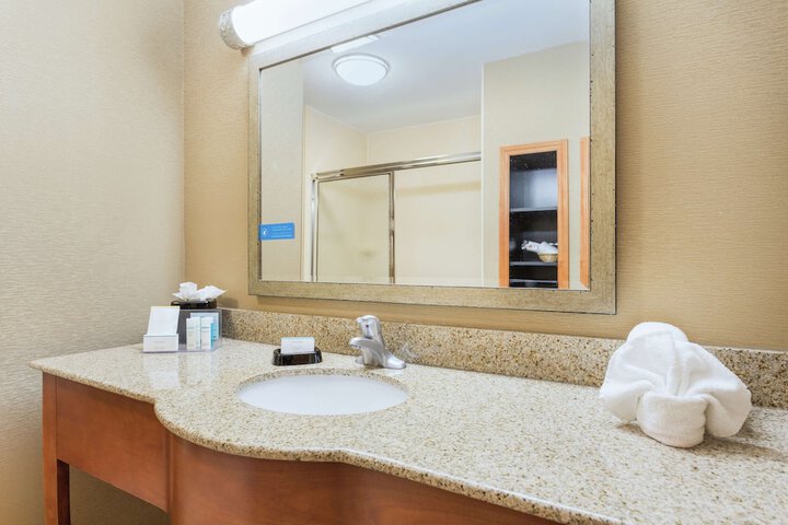 Room 16 of 21