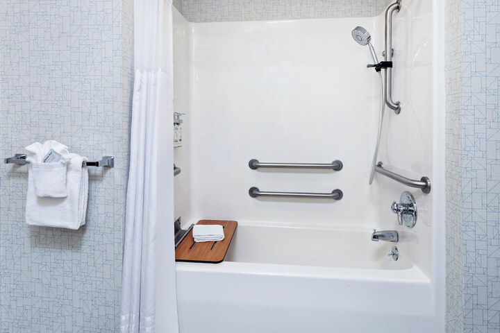 Holiday Inn Express Hotel & Suites Urbana-Champaign by IHG
