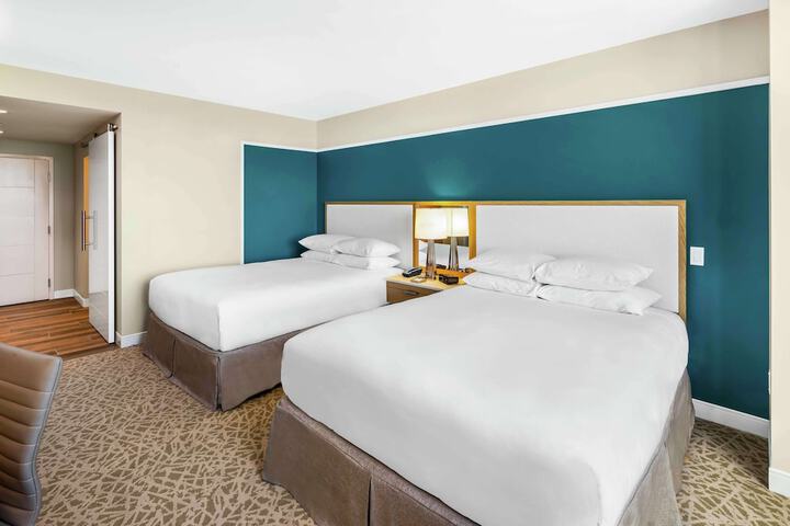 Room 40 of 106