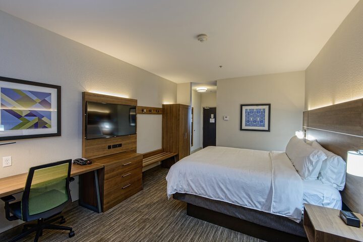 Room 20 of 35