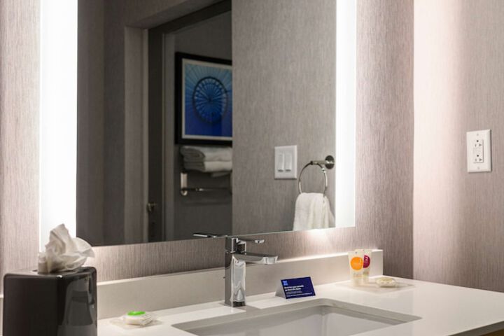 Room 14 of 35