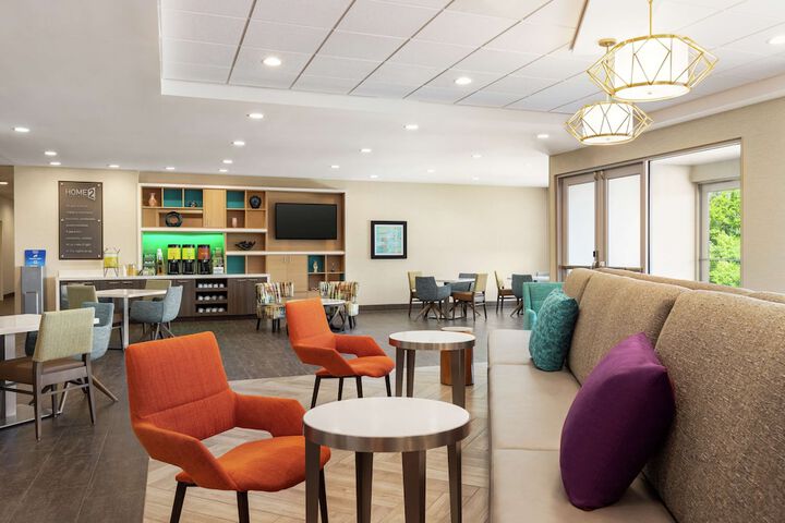 Hotel Interior 10 of 38