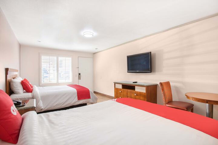 Room 16 of 36