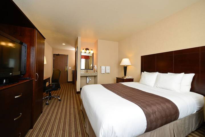 Yellowstone Westgate Hotel