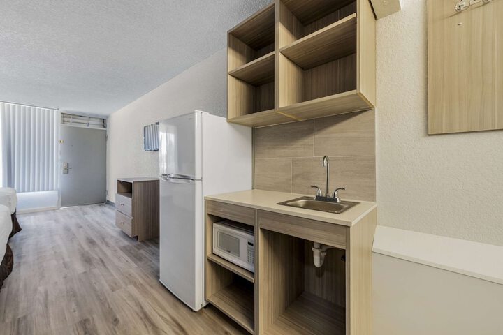 Room 19 of 29