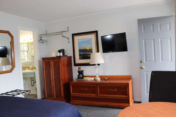 Room 34 of 66