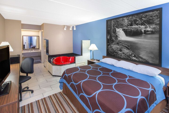 Room 15 of 21
