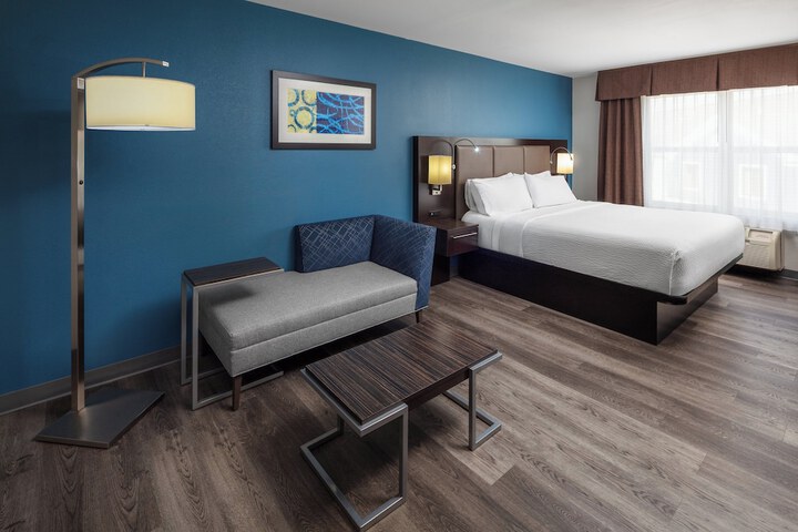 Holiday Inn Express St. Louis West - OFallon by IHG