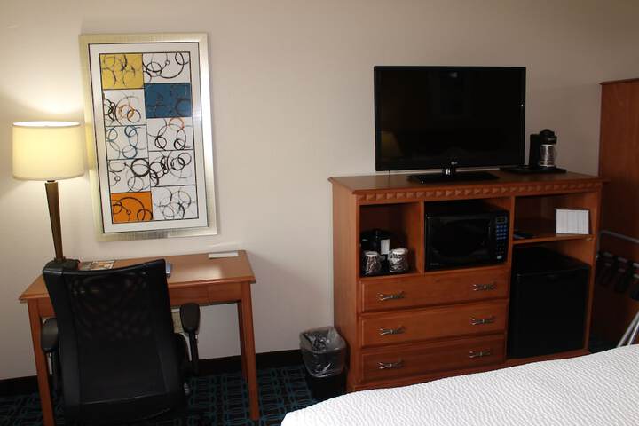 Room 38 of 104