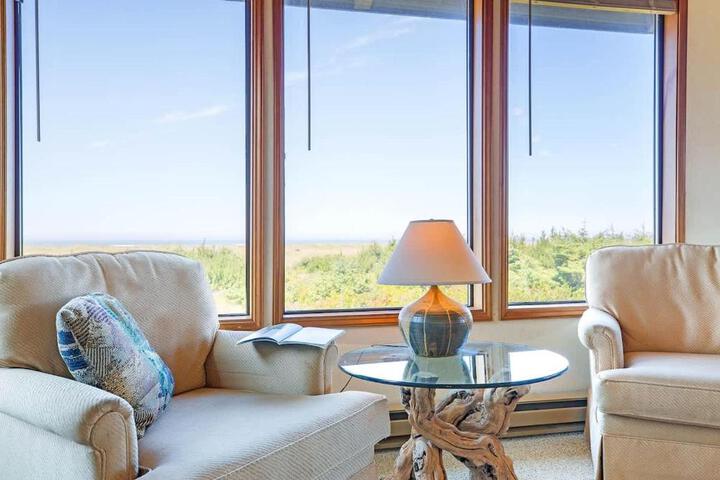 Haven Hideaway - Ocean Views from Every Room