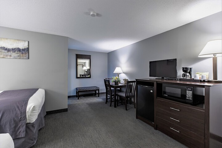 Mt Madison Inn & Suites