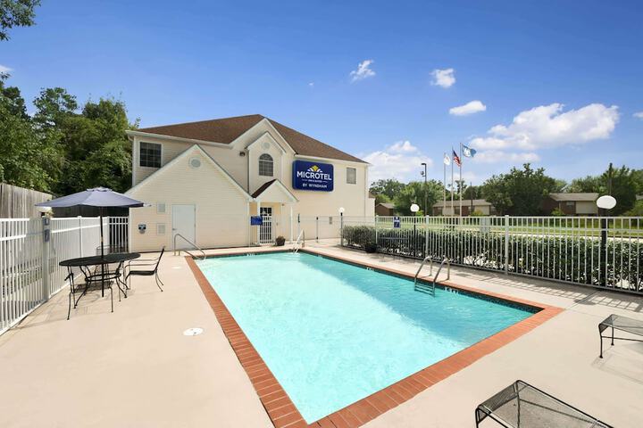 Pool 2 of 11