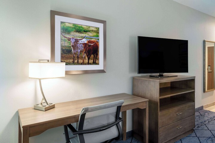 Room 12 of 44