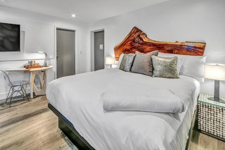 The Saint Hotel