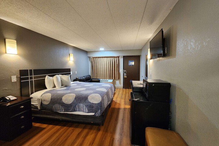 Room 44 of 67