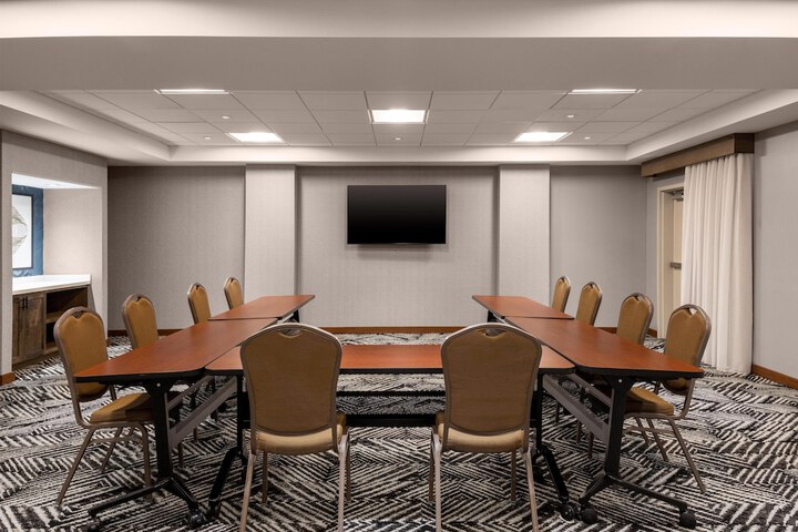 Hyatt Place Dulles Airport North
