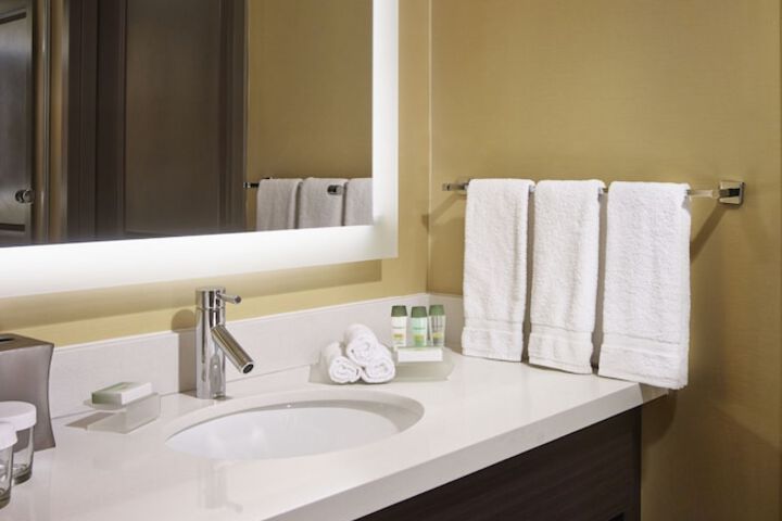 Homewood Suites by Hilton Hamilton Ontario, Canada