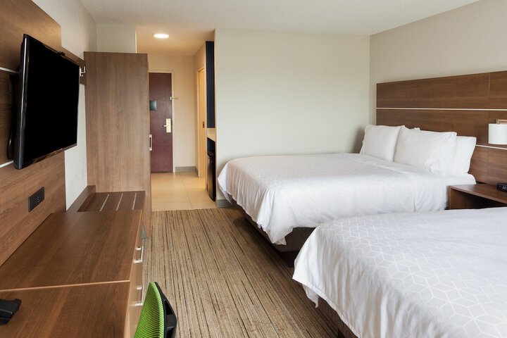 Room 25 of 42
