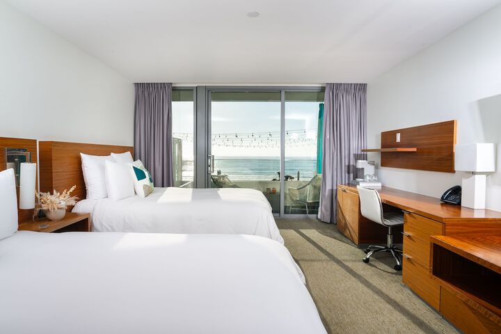 Room 25 of 42