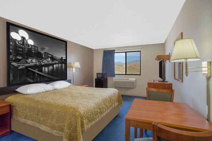 Room 21 of 25