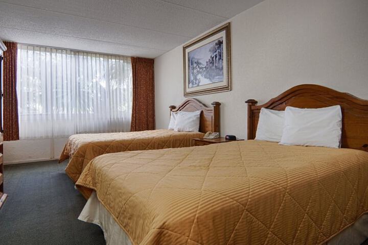 Room 16 of 39