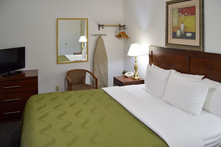Room 29 of 49