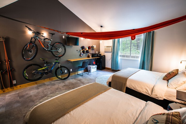 Room 16 of 43