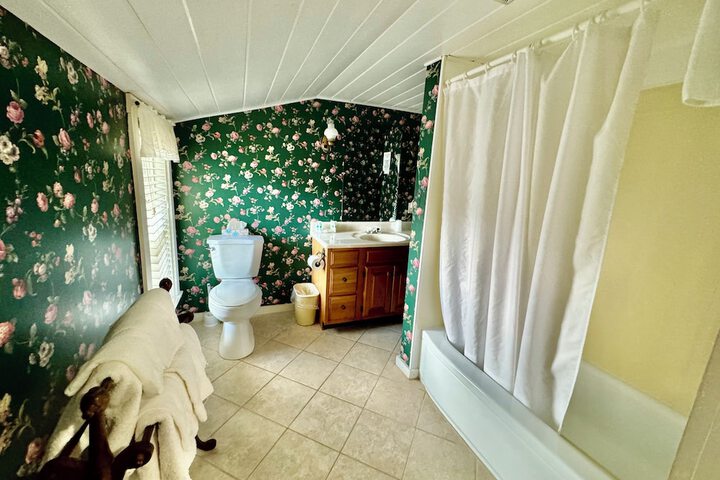 Room 30 of 73