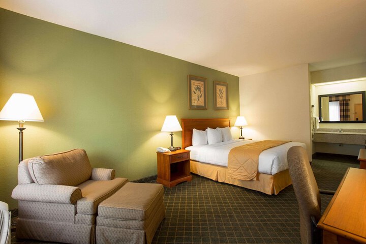 Room 27 of 49