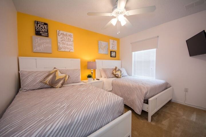 Room 14 of 36