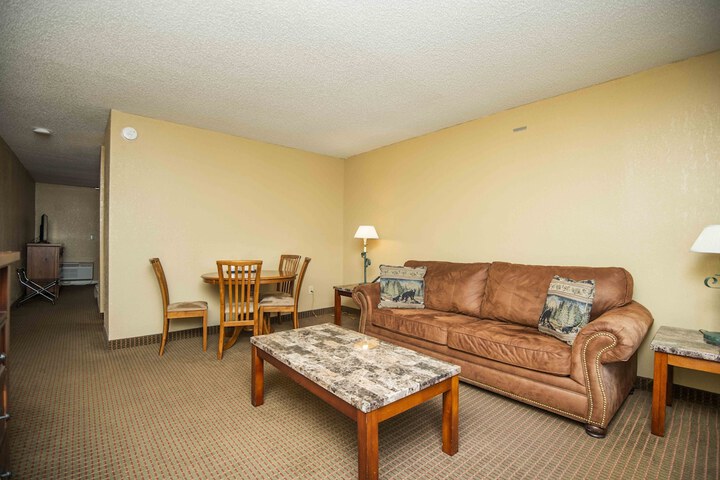 Room 198 of 345