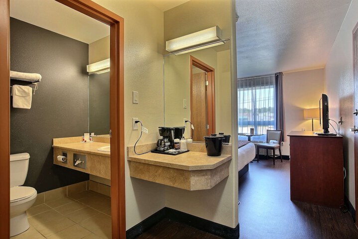 Super 8 by Wyndham Trois-Rivieres