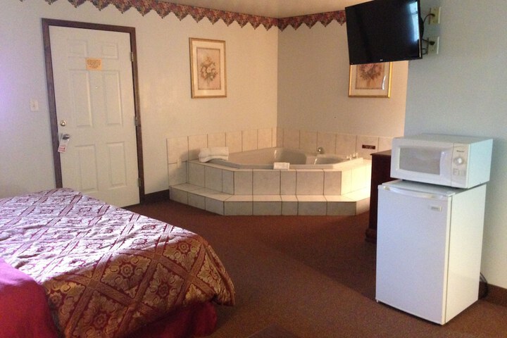 Room 10 of 42