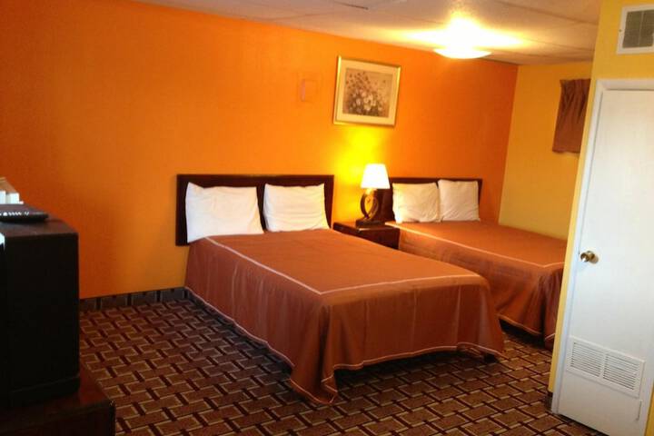 Room 23 of 40