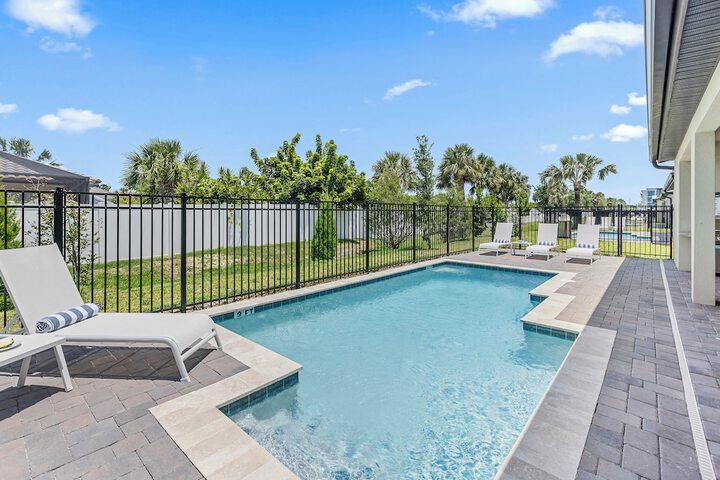 Harbor Island Beach Club Homes by Villatel