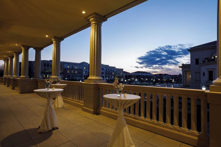 Hotel Carmichael Autograph Collection