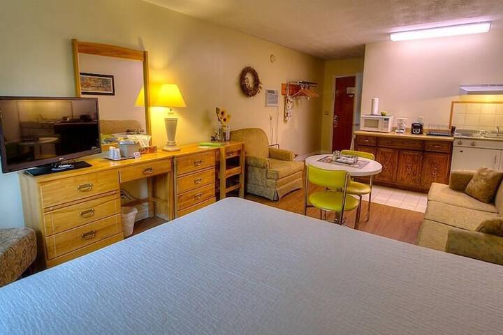 Room 18 of 32