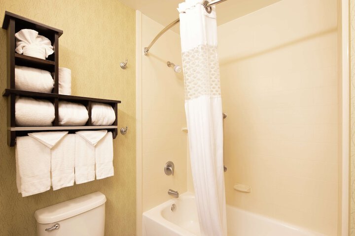 Room 14 of 32