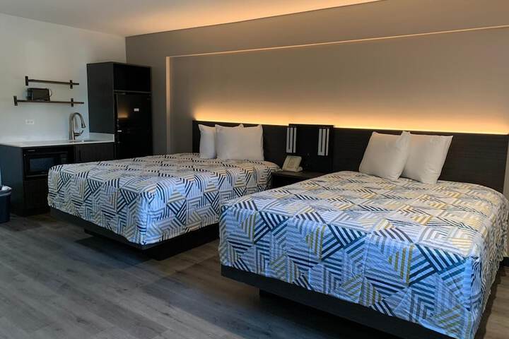 Room 14 of 16